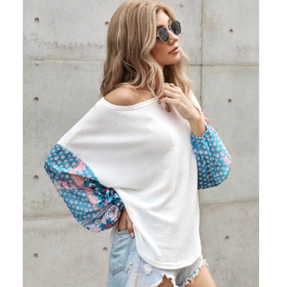 Blossom Contrast Swiss Dot Knit Top - Picture 10 of 16